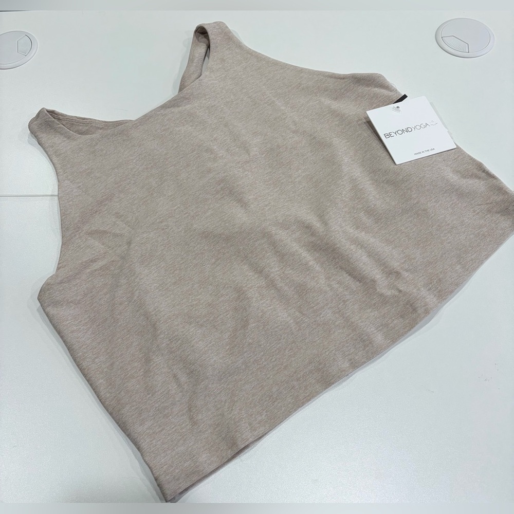 Beyond Yoga Women's XXL Spacedye Refocus Cropped Tank Tan Sand Shelf Bra NWT